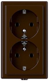 Vtičnica n/o kubiko dvojna rjava